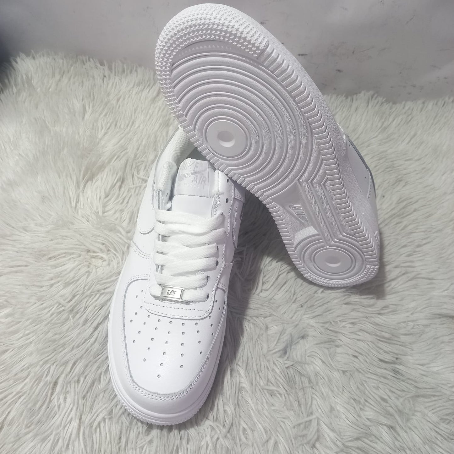 TENIS NIKE T SIZE 6½